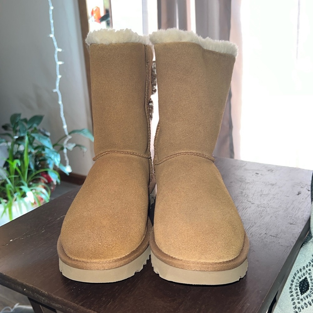 Bailey bow Ugg boots